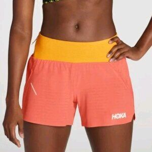 NWT Hoka Glide 4" Shorts - Size Small